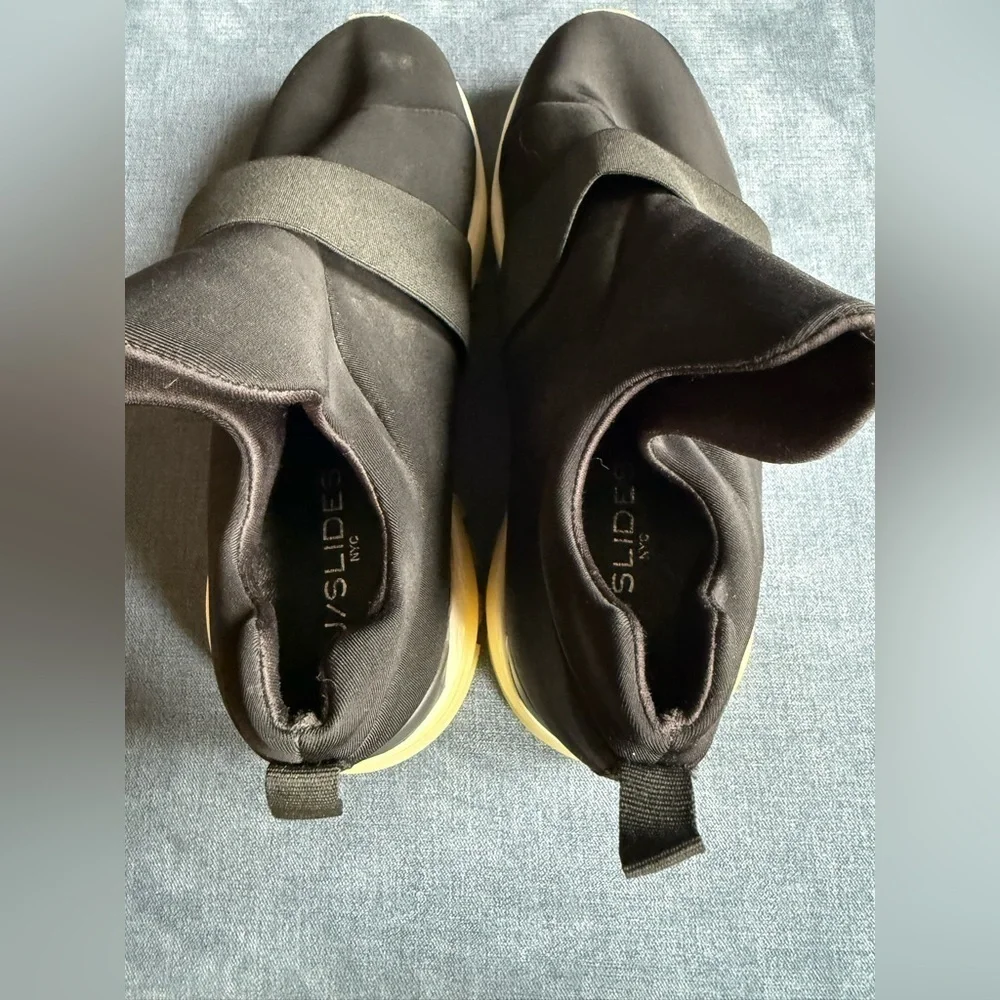 J/Slides Manic Sneaker Shoes Womens SZ 9 Slip On Black Chunky Mid Top Minimalist